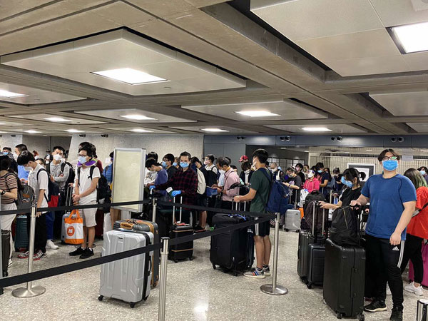 Đưa 350 công dân Việt Nam từ ​Australia về nước an toàn