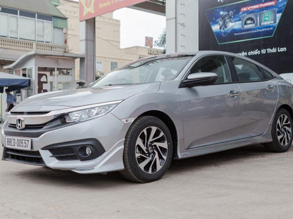 Với 30.000 USD trong tay, mua ô tô nào cho 'sang mịn'?
