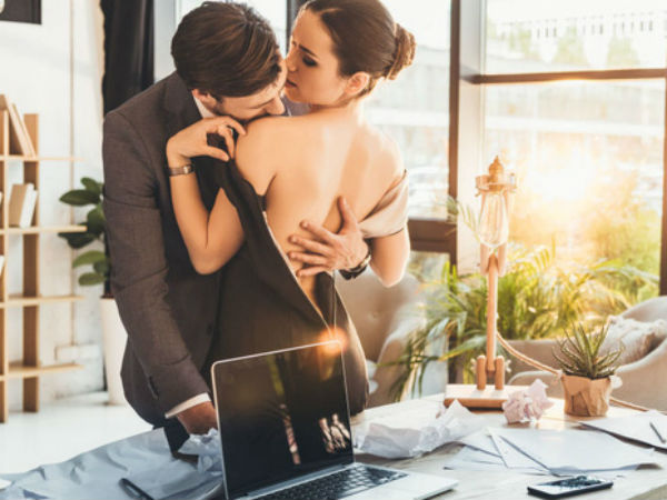 Đàn ông đã làm gì để 'giải quyết' nhu cầu sinh lý khi xa vợ, 5 ông chồng này sẽ cho chúng ta biết sự thật