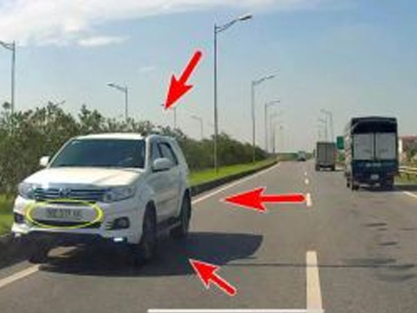Video: Ô tô phóng ngược chiều trên cao tốc Hà Nội - Thái Nguyên