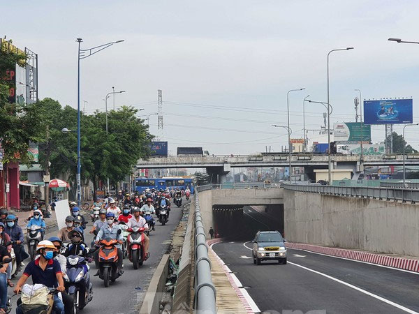 Cận cảnh hầm chui nút giao thông 3 tầng giải cứu kẹt xe cửa ngõ Sài Gòn