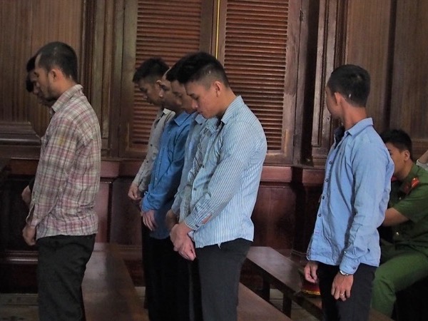 Vụ bé trai 13 tuổi bị chém chết khi xông vào cứu cha: Tuyên án nhóm côn đồ