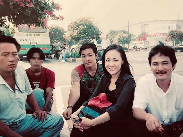 Bất ngờ hình ảnh của BTV Thời sự Hoài Anh thời đóng phim cùng Lý Hùng