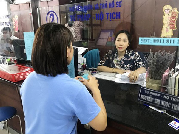 Ghi tên người dự định cưới vào giấy chứng nhận độc thân có cần thiết?