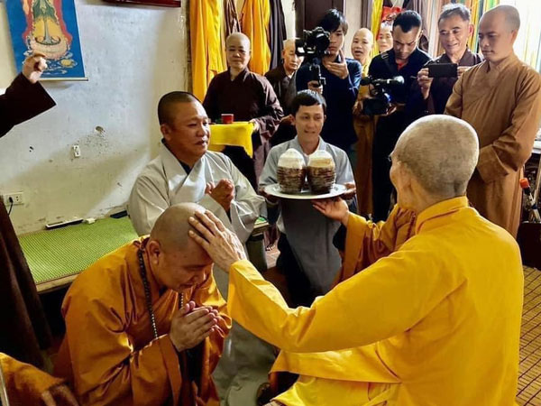 Chủ tịch Hoa Sen Lê Phước Vũ đã quy y Tam bảo