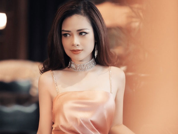 Dương Hoàng Yến bức xúc phản pháo khi bị nghi nằm trong đường dây bán dâm của 'tú ông' Lục Triều Vỹ