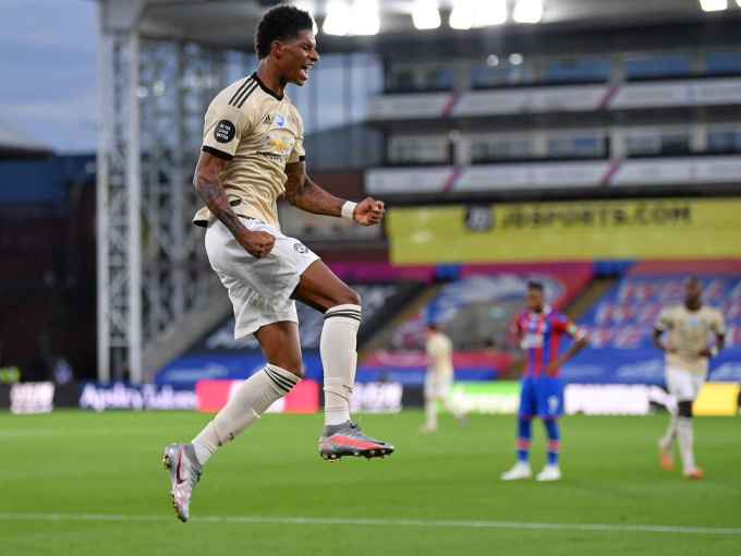 Crystal Palace 0-2 MU: Song sát Martial, Rashford tỏa sáng, Quỷ đỏ tiếp tục bám đuôi Leicester