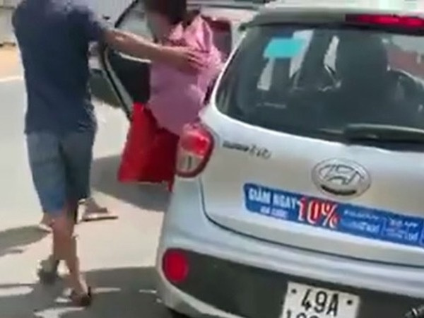 Người dân 'vây bắt' chủ hụi bị lập bàn thờ ở Lâm Đồng