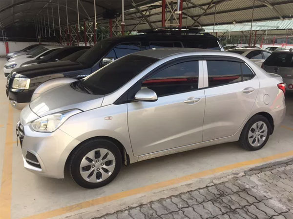 Giá ôtô cũ tiếp tục giảm