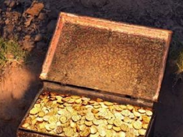 Vợ chồng già sở hữu kho báu chục triệu USD và bí mật vụ trộm thế kỷ dưới gốc cây sồi cũ