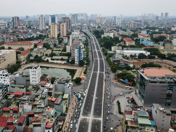 Diện mạo mới đường 'cong mềm mại' tại Hà Nội trước ngày thông xe