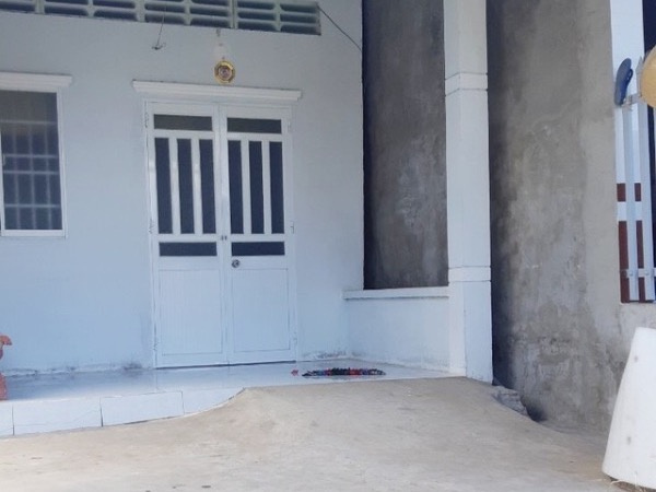 Vợ chủ tàu cá đổ chất bẩn lên đầu người nợ tiền bị khởi tố