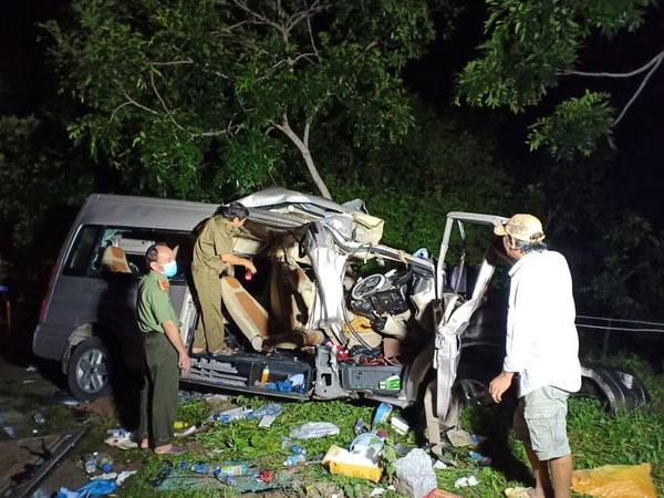 Xe khách giảm tốc độ 80km/h xuống 69km/h trong 1 phút trước khi tai nạn thảm khốc xảy ra