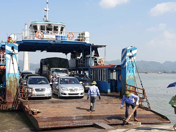 Hải Phòng khẳng định không có việc giảm chuyến phà, ép khách đi cáp treo