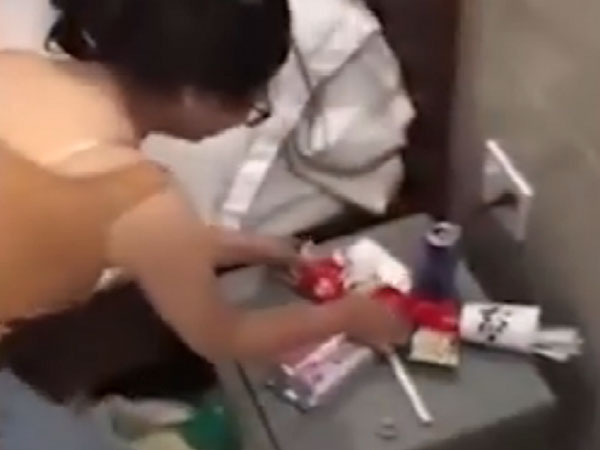 Vụ nhóm thanh niên vừa hò hét vừa ném đồ ăn khắp phòng khách sạn: Cô gái xả rác lên tiếng xin lỗi