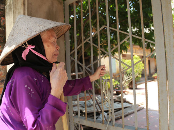 Hà Nội: Mẹ già 86 tuổi làm đơn kiện con trai ngược đãi, cướp đất, đuổi ra khỏi nhà
