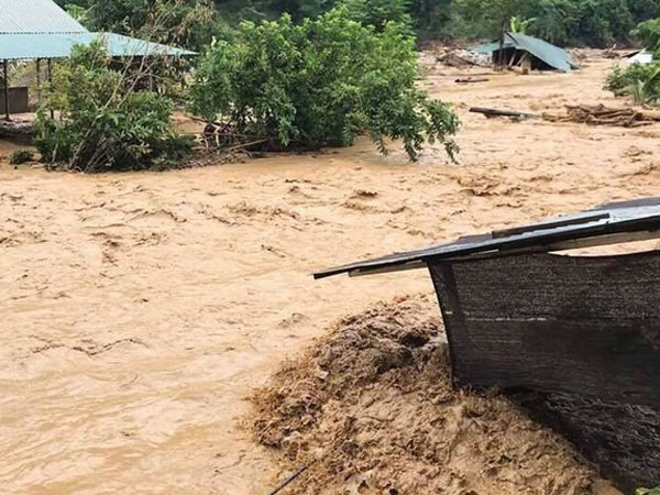Hà Nội nắng nóng, vùng núi cảnh báo lũ quét, sạt lở đất