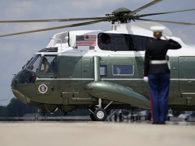Binh sĩ thuộc phi đội trực thăng của tổng thống Mỹ Donald Trump nhiễm Covid-19