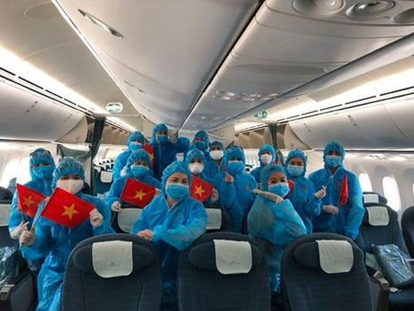 Đưa công dân Việt Nam từ Cuba và Đức về nước an toàn