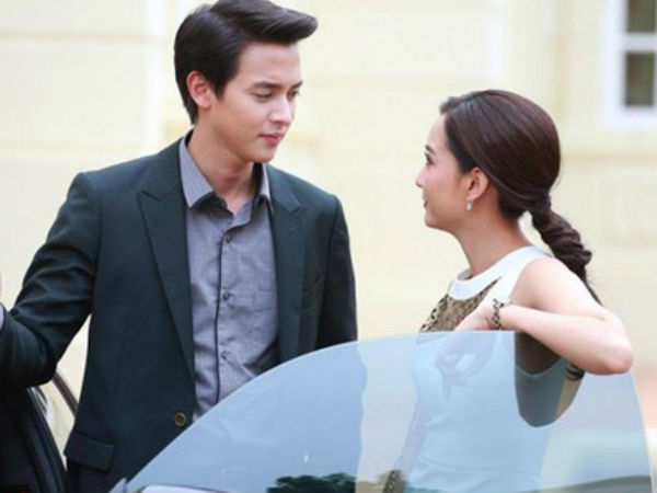 Ra khỏi cổng tòa, chồng cũ ân cần lái xe đưa tôi về tận nhà, trước khi rời đi, anh thốt ra một đề nghị làm tôi giật mình rồi tràn đầy căm hận