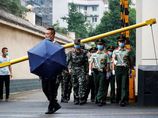 An ninh thắt chặt, nhân viên Lãnh sự quán Mỹ ở Thành Đô chuẩn bị rời đi