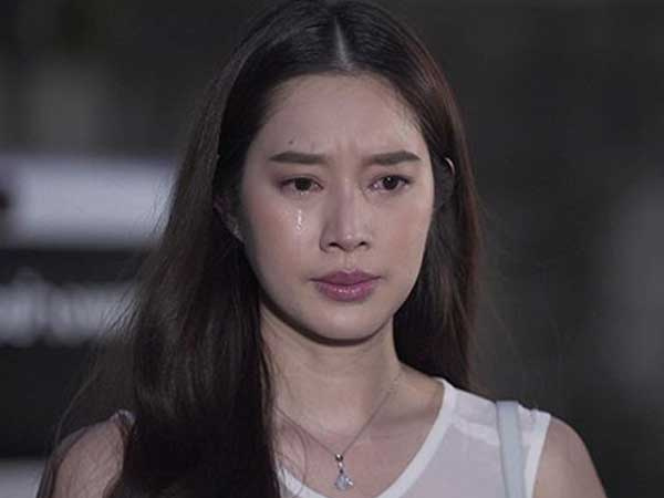 Con khóc thét vì đói vợ phải vay tiền ăn, chồng lại âm thầm 'bao thầu' cả nhà nội đi du lịch
