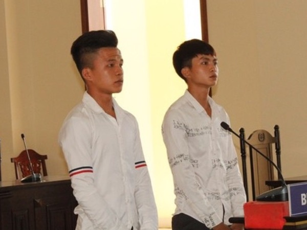 Vì chuyện bắt chó, 2 anh em phải đi tù