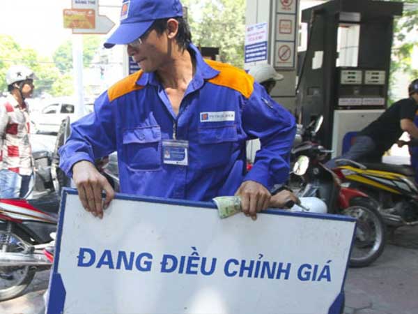 Giá xăng, dầu cùng tăng giá
