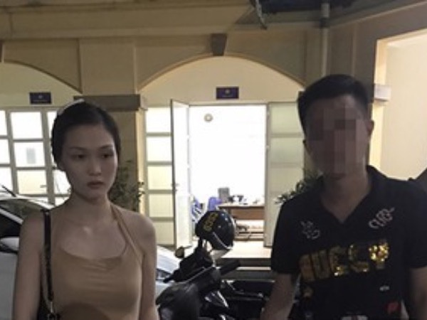 'Hot girl' giấu ma túy trong chỗ kín, vẫn không thể qua mắt Cảnh sát Cơ động