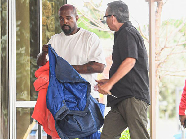Kanye West nhập viện khẩn cấp sau khi đăng đàn xin lỗi bà xã Kim 'siêu vòng 3', chuyện gì đây?