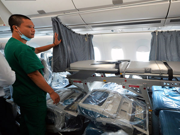 Ảnh: Bên trong chuyến bay đặc biệt đón 120 công dân nhiễm Covid-19 tại Guinea Xích đạo về nước