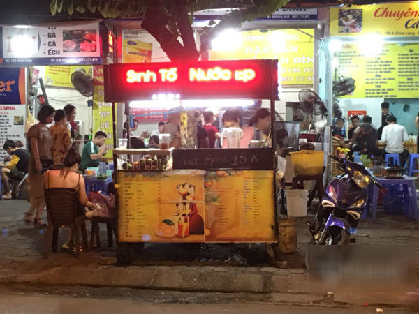 Chờ 5 phút, giá 10 nghìn... trào lưu mới trên vỉa hè Hà Nội
