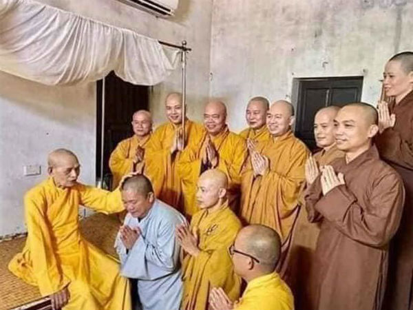 Ông Lê Phước Vũ đi tu, Hoa Sen rút khỏi siêu dự án 10 tỷ USD