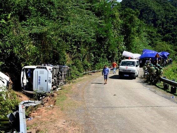 Nhiều lãnh đạo, cán bộ của Quảng Bình tử vong trong vụ lật xe 15 người chết