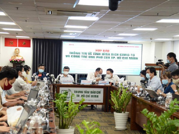 Nữ bệnh nhân COVID-19 tại TP.HCM trốn khỏi bệnh viện vì lý do 'không tiện nói'