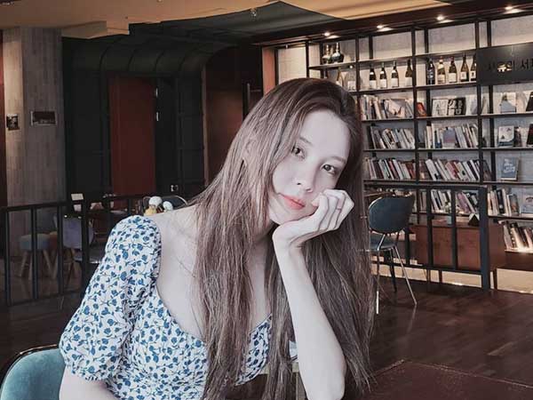 Váy hoa cổ vuông vừa nữ tính vừa sexy hot rần rần: Ngọc Trinh, Seohyun đều diện, team 'bánh bèo' chớ bỏ qua