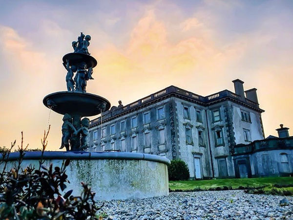 'Biệt thự ma ám' nổi tiếng nhất Ireland đang được rao bán, ai cũng có thể mua nếu không sợ những câu chuyện được đồn thổi về nó