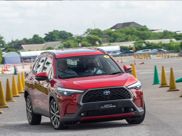 Đại lý báo giá Toyota Corolla Cross từ 720 triệu đồng