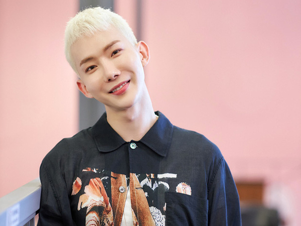 Sau nhiều năm bị nghi ngờ về giới tính, thủ lĩnh nhóm idol đình đám cuối cùng cũng tiết lộ xu hướng tính dục thật sự