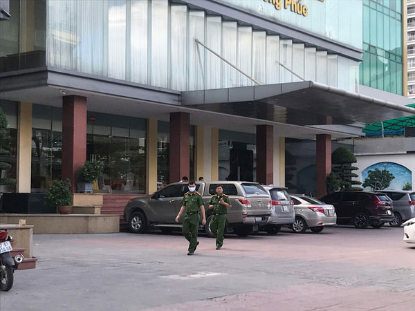 Bé trai 5 tuổi rơi từ tầng 9 khách sạn Thượng Hải ở TP Vinh tử vong