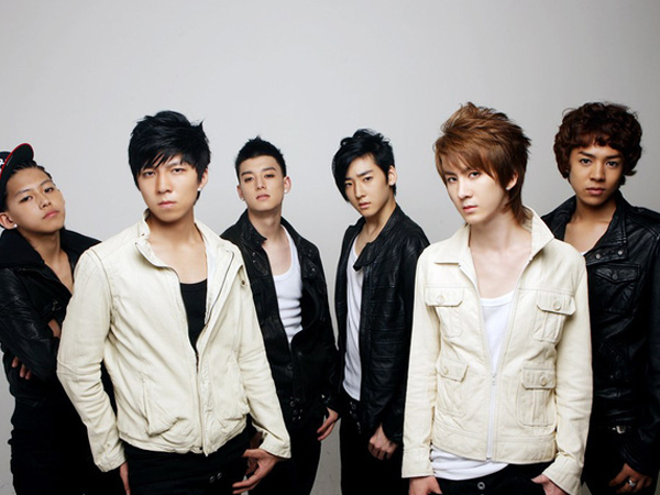 Sau 9 năm, nam idol đình đám Gen 2 mới bóc trần thủ đoạn quen thuộc của công ty giải trí: 'Đá' thành viên và tự bịa lý do rời nhóm