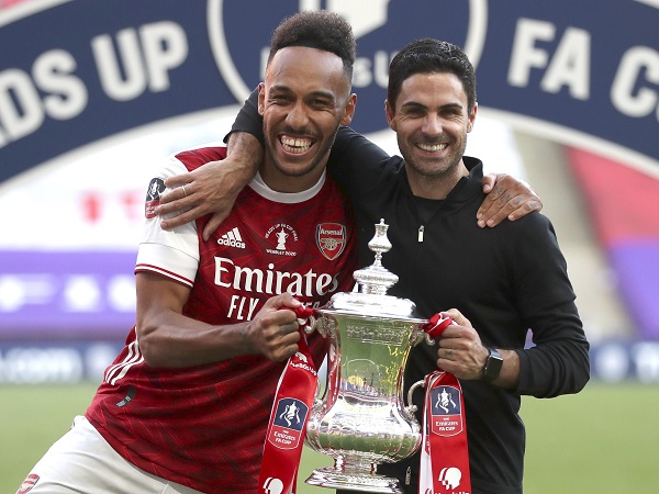 Vô địch FA Cup, Arsenal và Aubameyang lập một loạt kỷ lục