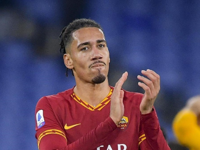 Chris Smalling trở lại MU trong tuần này