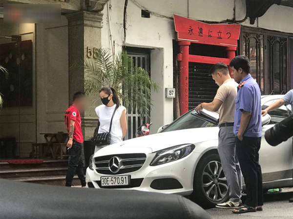 Vụ Lưu Đê Ly và antifan ẩu đả, giật tóc trên phố Hàng Buồm: Công an vào cuộc, nhân chứng kể lại sự việc