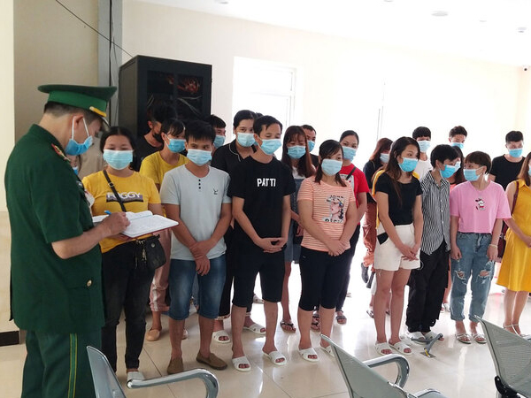 Lợi dụng mưa gió nhập cảnh trái phép vào Việt Nam