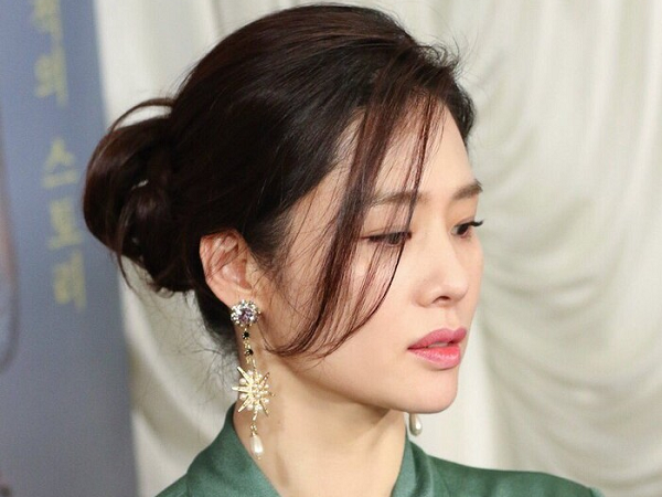 Top 20 nữ diễn viên Hàn hot nhất tháng 7: Son Ye Jin - Song Hye Kyo đều lép vế trước mỹ nhân 'Giày thủy tinh'