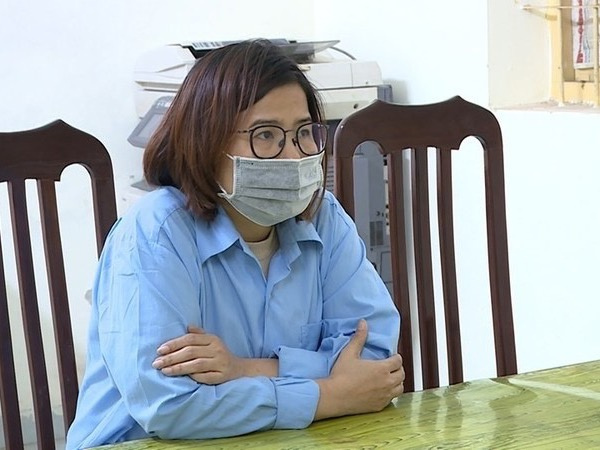 Truy tố nữ Phó giám đốc cùng đồng phạm làm giả 14.500 bộ đồ phòng dịch Covid-19