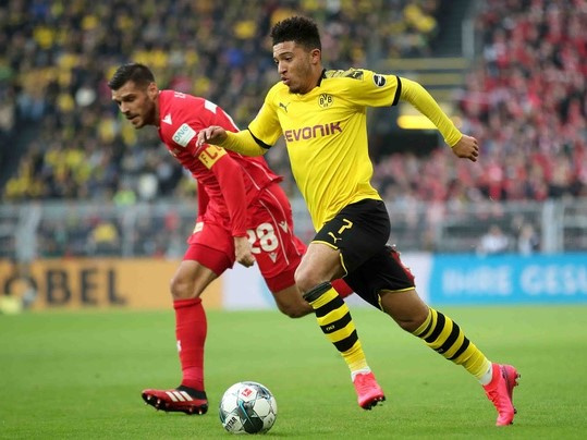 Jadon Sancho đồng ý ký 5 năm với MU, nhận lương kỷ lục