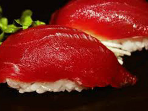 Sự thật tàn khốc đằng sau miếng sushi cá ngừ đắt giá