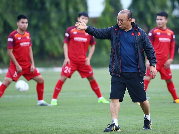 VFF lùi ngày hội quân ĐT Việt Nam